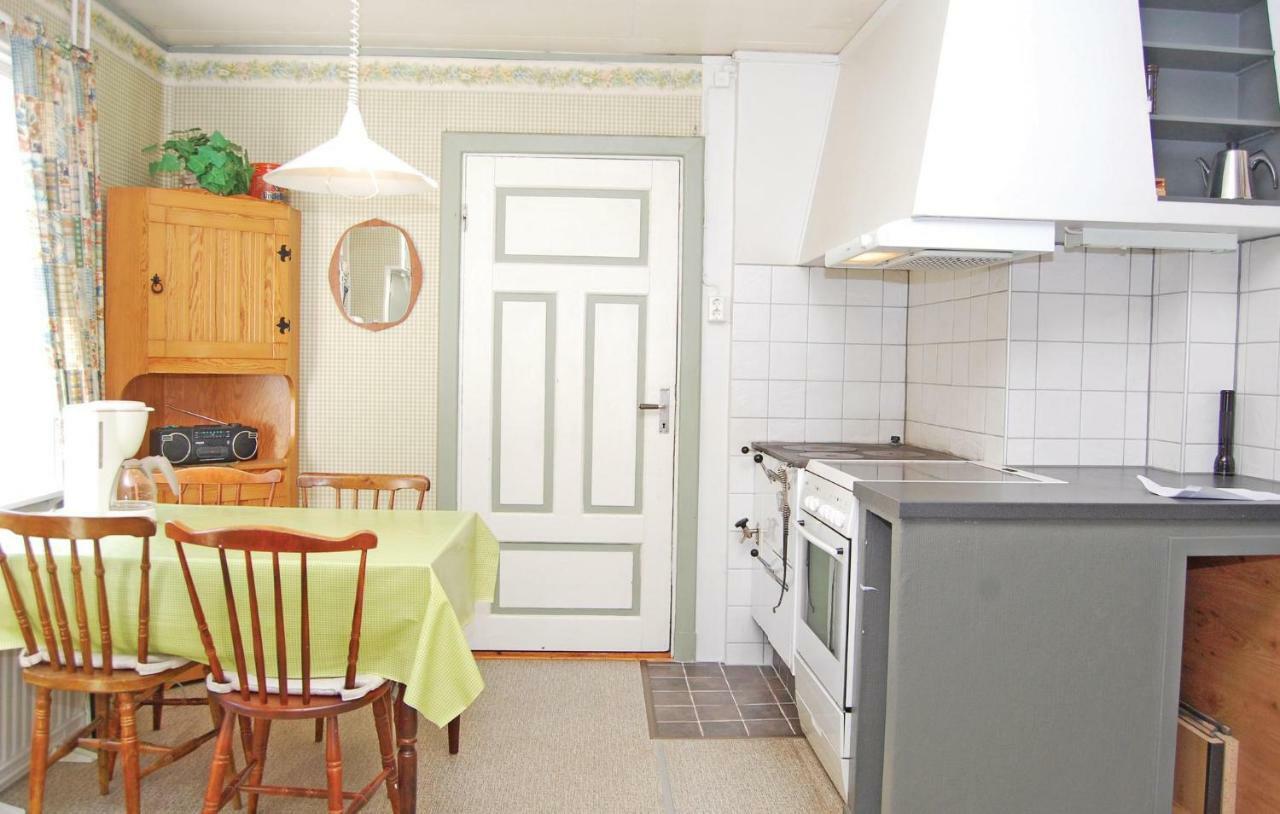 3 Bedroom Amazing Home In Lnsboda Falsehult ภายนอก รูปภาพ