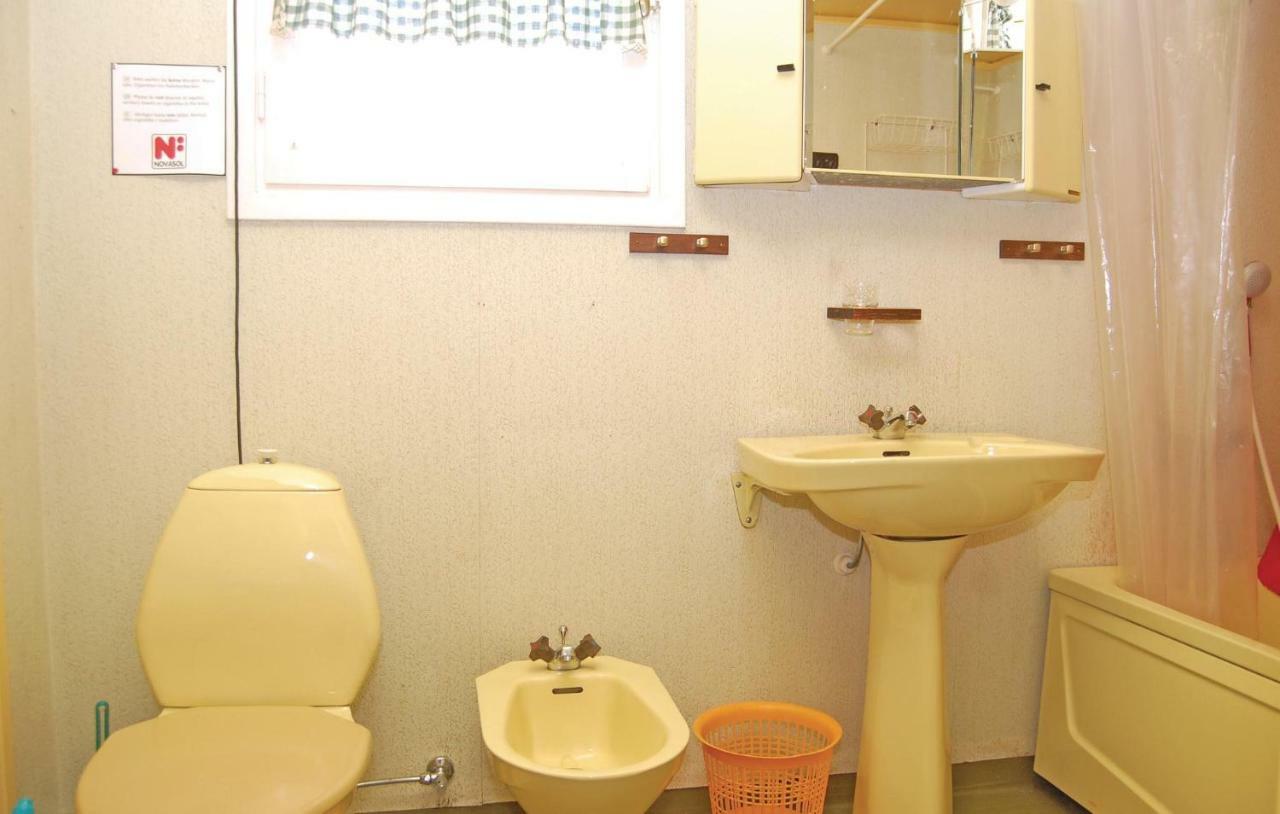 3 Bedroom Amazing Home In Lnsboda Falsehult ภายนอก รูปภาพ